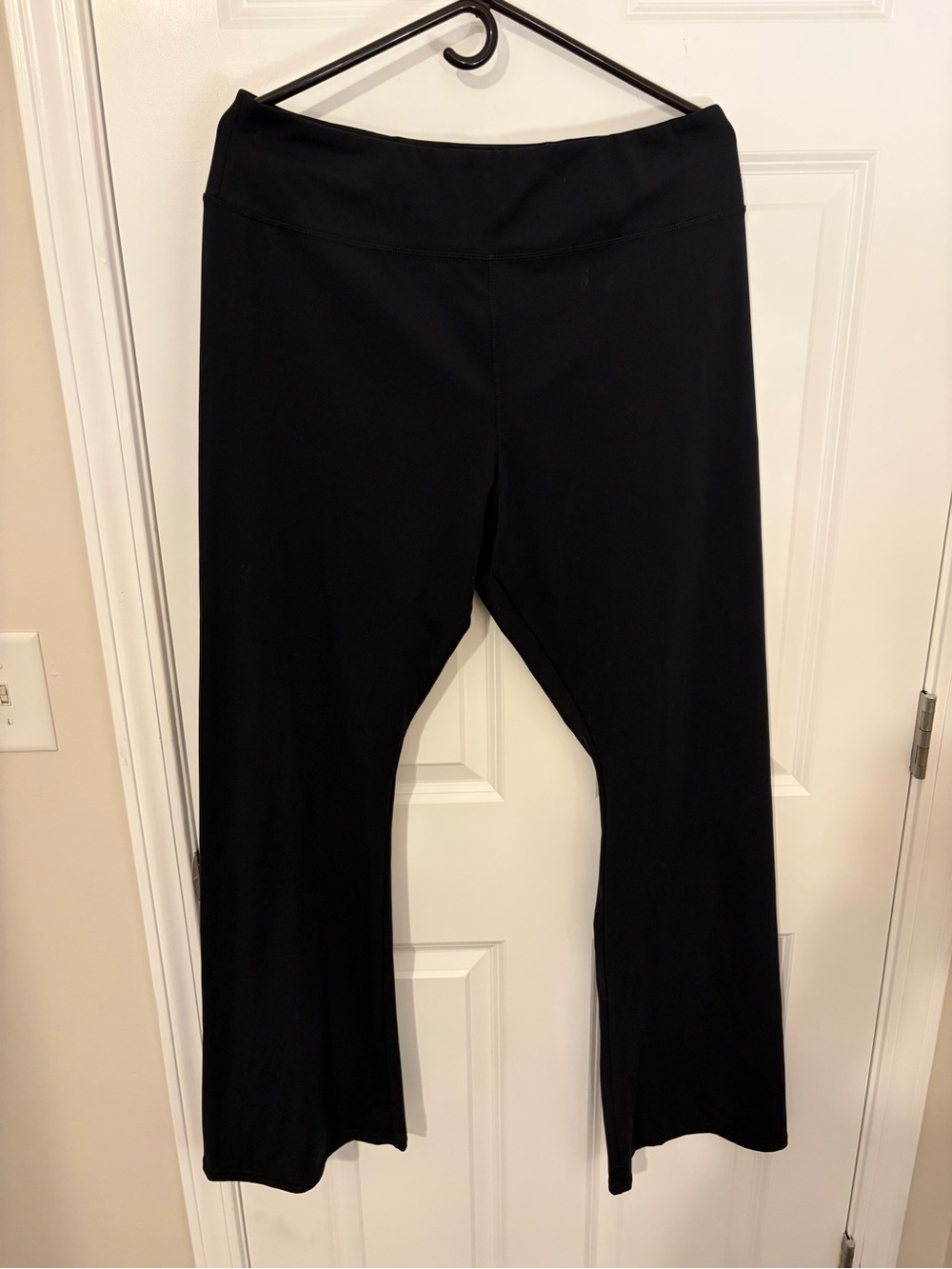 New York & Company Black Boot-Cut Stretch Yoga Pants XL